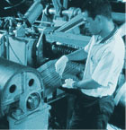 pekerja kilang